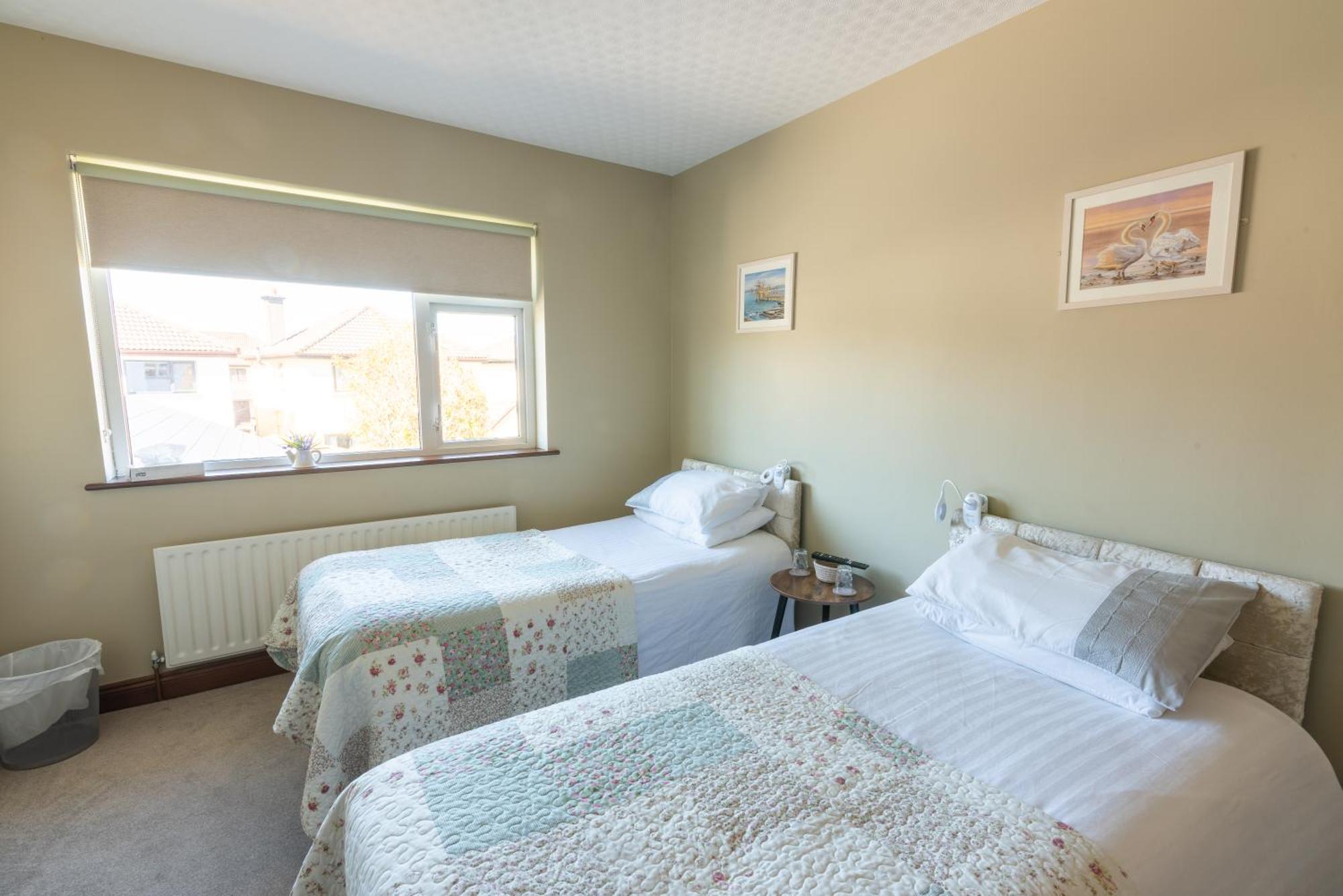 Avalon House Hotell Galway Exteriör bild