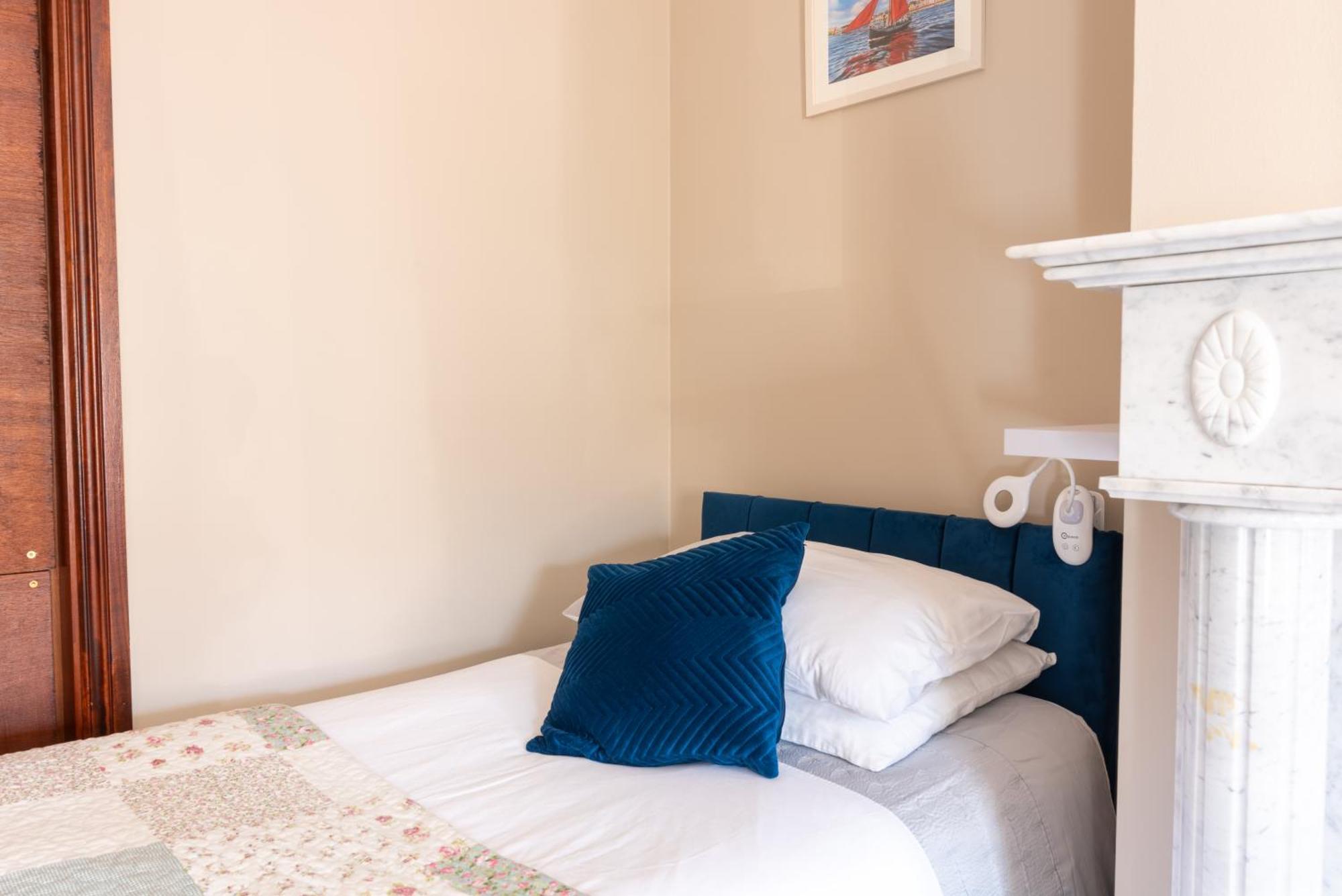 Avalon House Hotell Galway Exteriör bild